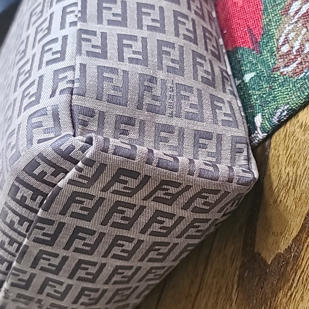Fendi - Picture 6 of 6
